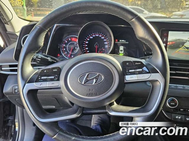 Hyundai AVANTE 2022 — photo 12