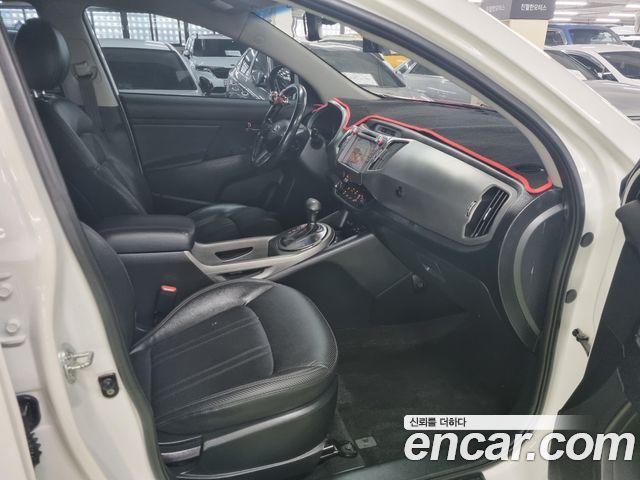 Kia Sportage 2016 — photo 12