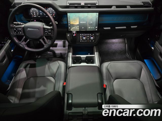 Land Rover Defender 2026 — photo 7