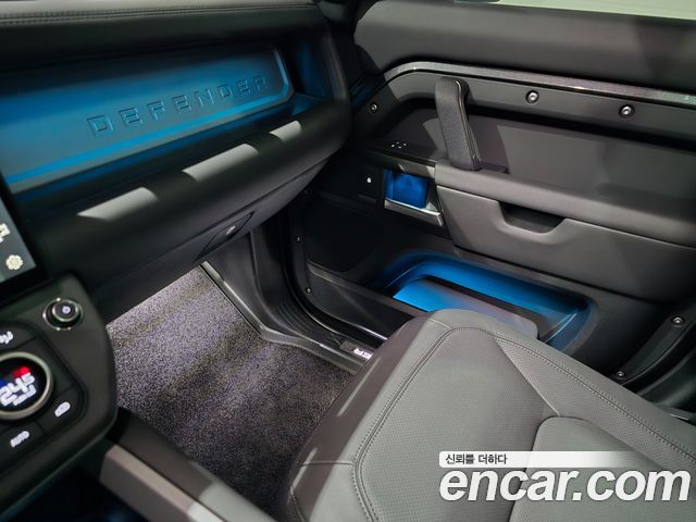Land Rover Defender 2026 — photo 10