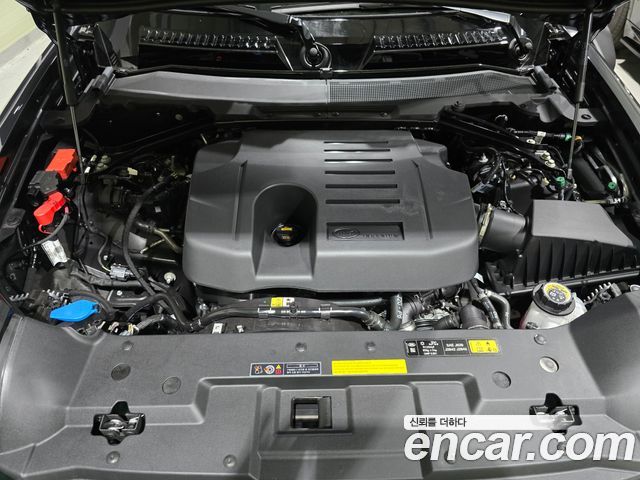 Land Rover Defender 2026 — photo 16