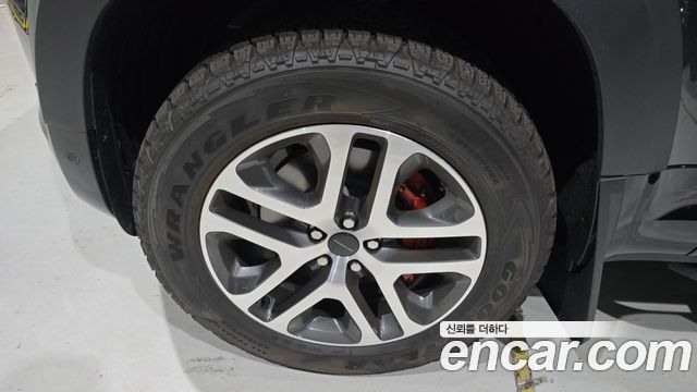 Land Rover Defender 2026 — photo 19