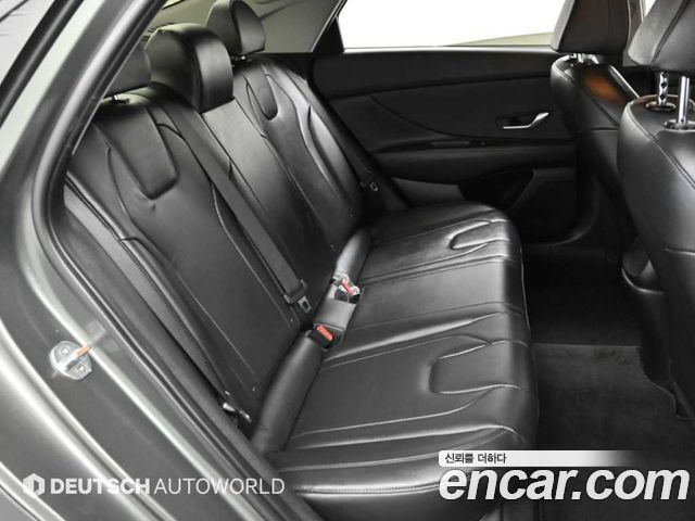 Hyundai AVANTE 2022 — photo 12