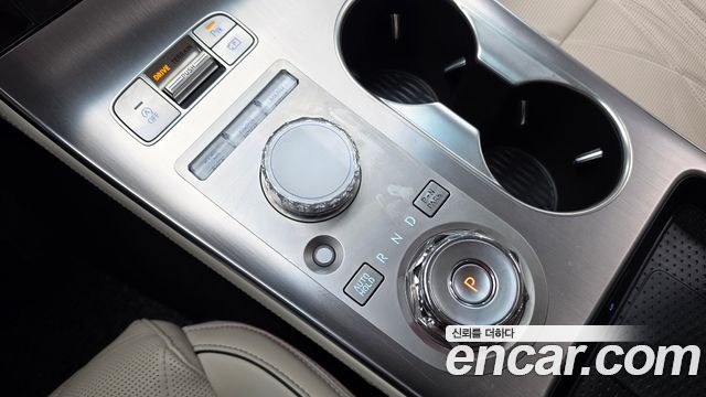 Genesis GV70 2025 — photo 12