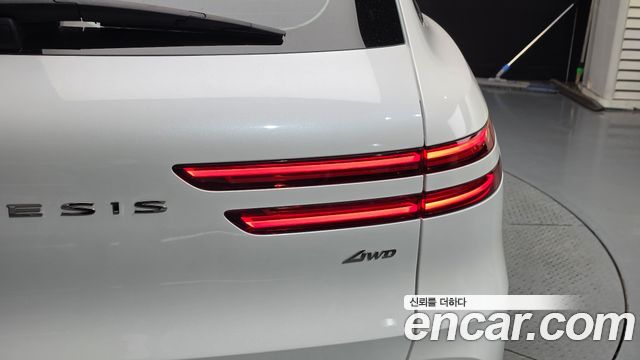 Genesis GV70 2025 — photo 9