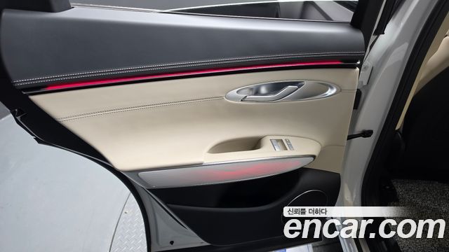 Genesis GV70 2025 — photo 15