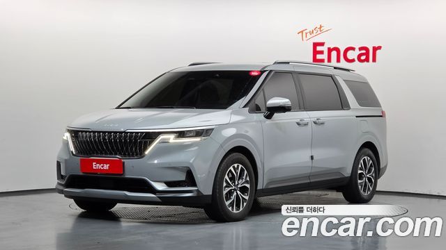 Kia Canival 2023 — photo 1