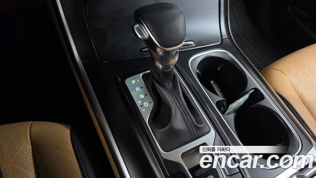 Kia Canival 2023 — photo 12