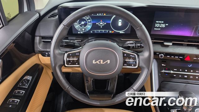 Kia Canival 2023 — photo 19