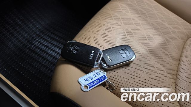 Kia Canival 2023 — photo 21