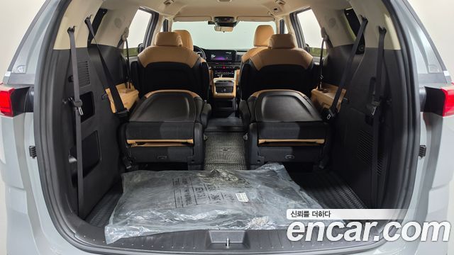 Kia Canival 2023 — photo 24