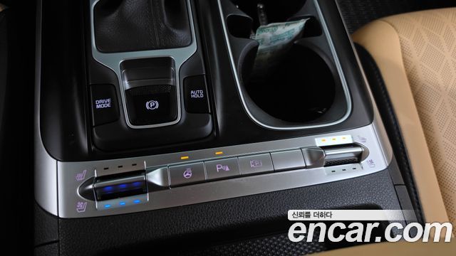 Kia Canival 2023 — photo 25