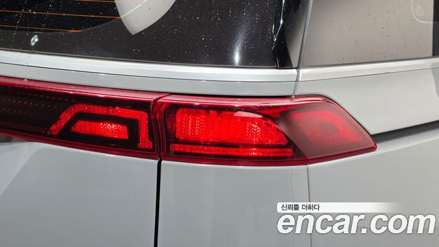 Kia Canival 2023 — photo 9