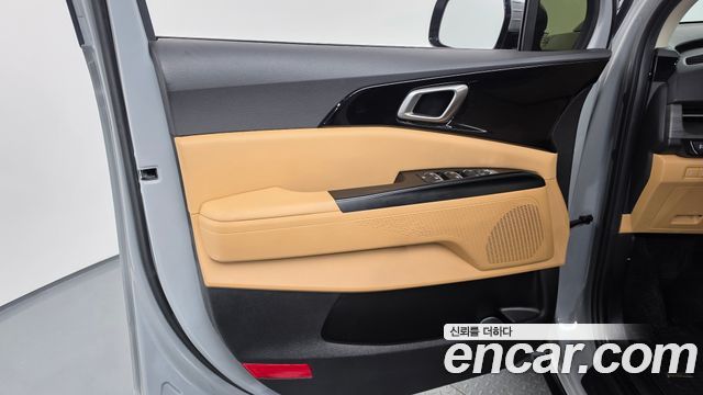 Kia Canival 2023 — photo 15