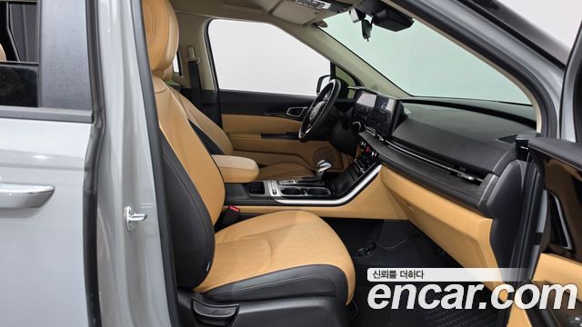 Kia Canival 2023 — photo 16