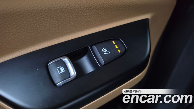 Kia Canival 2023 — photo 32