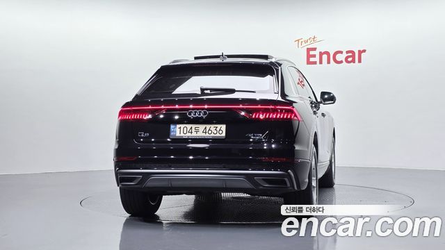 Audi Q8 2021 — photo 4