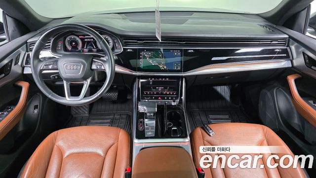 Audi Q8 2021 — photo 10