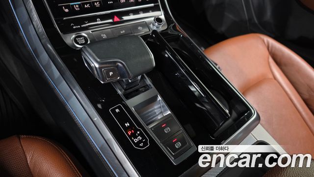 Audi Q8 2021 — photo 12