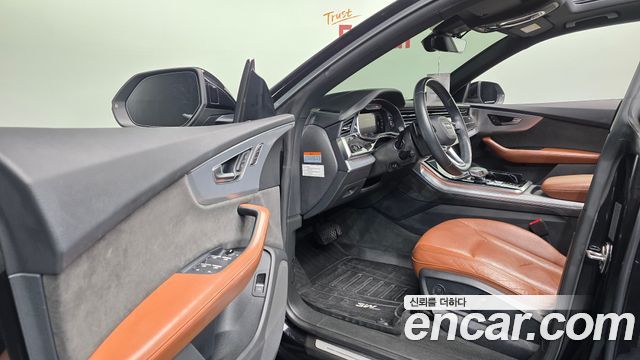 Audi Q8 2021 — photo 13