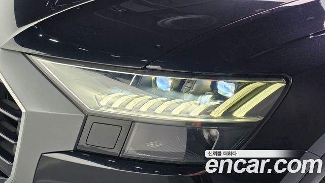 Audi Q8 2021 — photo 8