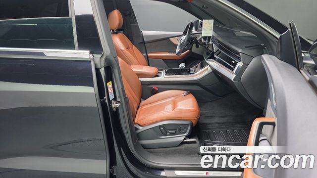 Audi Q8 2021 — photo 16