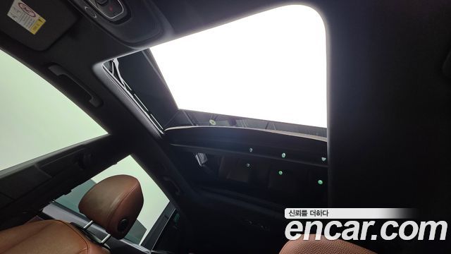 Audi Q8 2021 — photo 29
