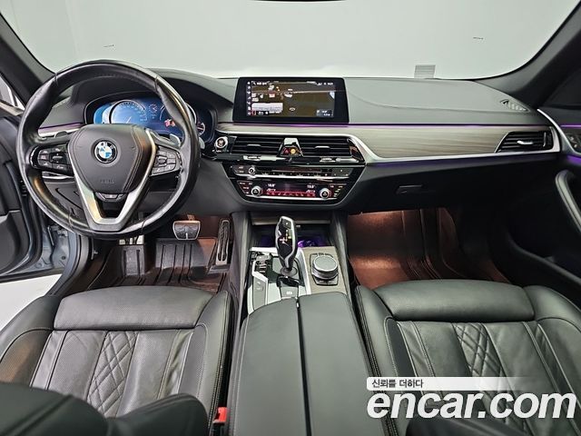 BMW 5-Series 2017 — photo 7
