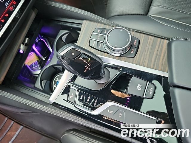 BMW 5-Series 2017 — photo 8
