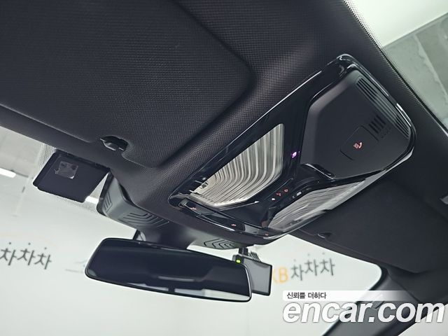 BMW 5-Series 2017 — photo 17