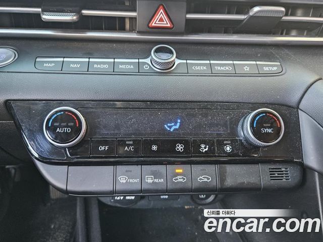 Hyundai AVANTE 2023 — photo 14