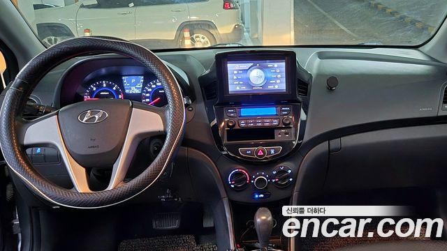 Hyundai Accent 2014 — photo 4