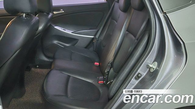 Hyundai Accent 2014 — photo 8