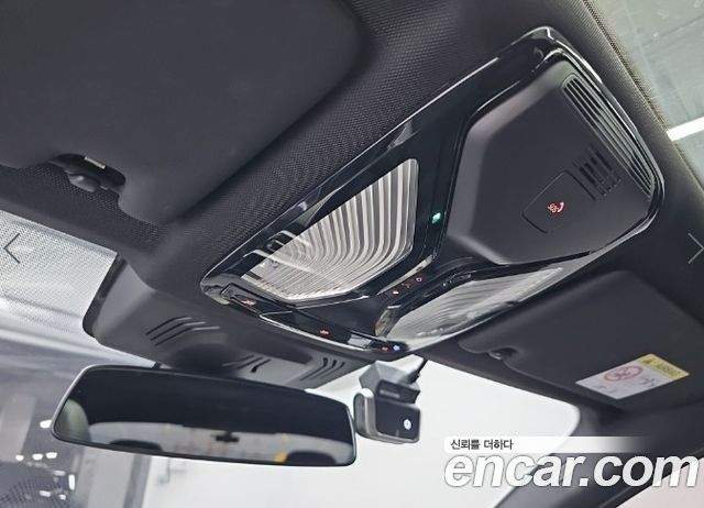 BMW 3-Series 2022 — photo 17