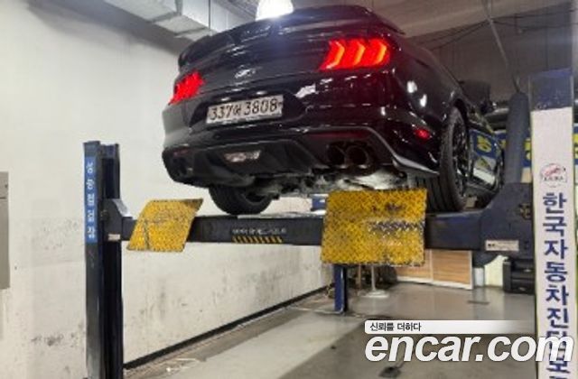 Ford Mustang 2019 — photo 2