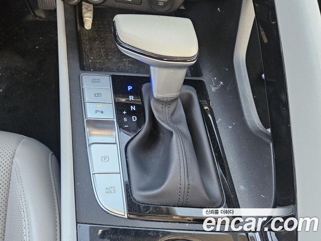 Hyundai AVANTE 2021 — photo 12