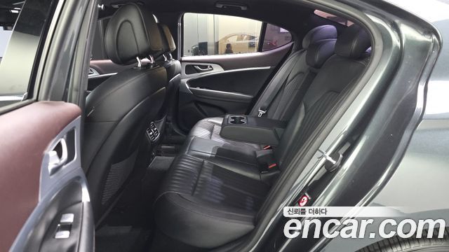 Genesis G70 2018 — photo 17