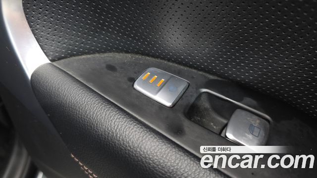 Genesis G70 2018 — photo 25