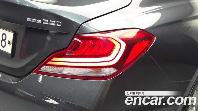 Genesis G70 2018 — photo 9
