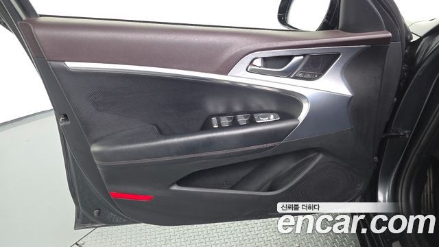 Genesis G70 2018 — photo 14