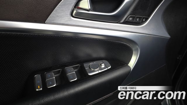 Genesis G70 2018 — photo 28