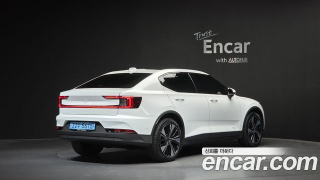 Polestar Polestar 2 2023 — photo 2