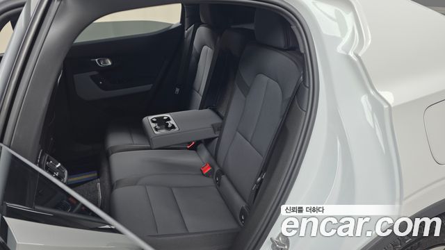 Polestar Polestar 2 2023 — photo 18