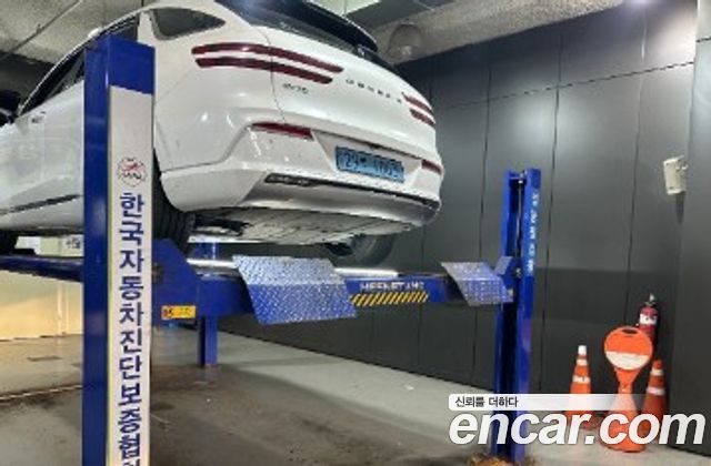 Genesis GV70 2022 — photo 2