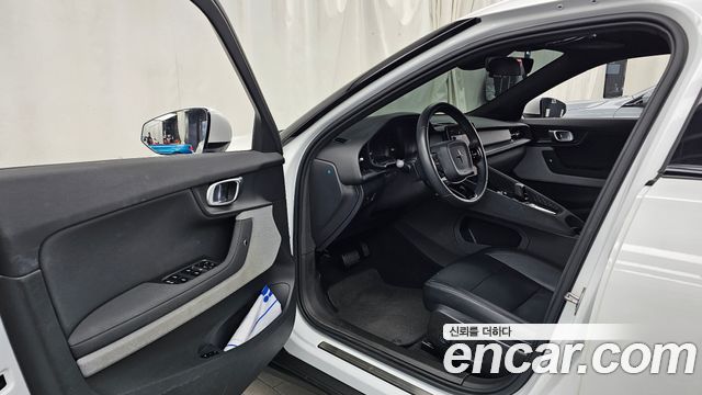 Polestar Polestar 2 2023 — photo 13