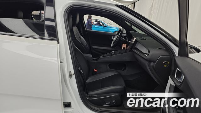 Polestar Polestar 2 2023 — photo 16