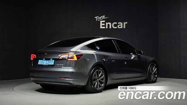 Tesla Model 3 2022 — photo 2