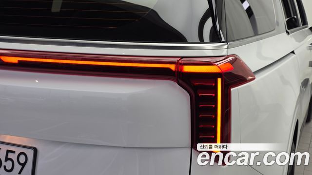 Kia Canival 2025 — photo 9