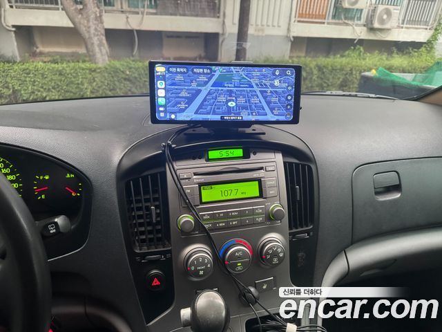 Hyundai Starex 2012 — photo 12