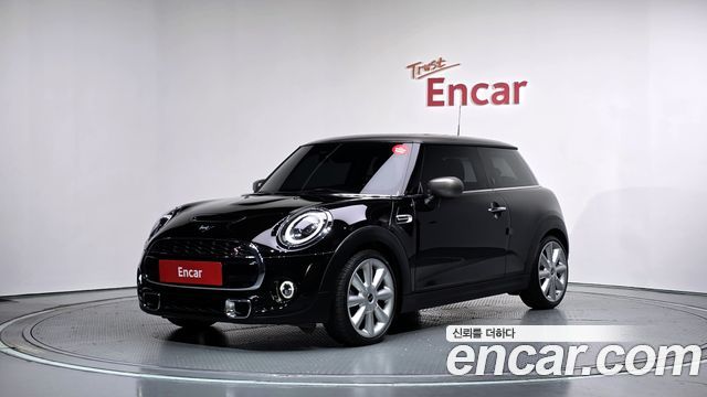 Mini Cooper 2020 — photo 1